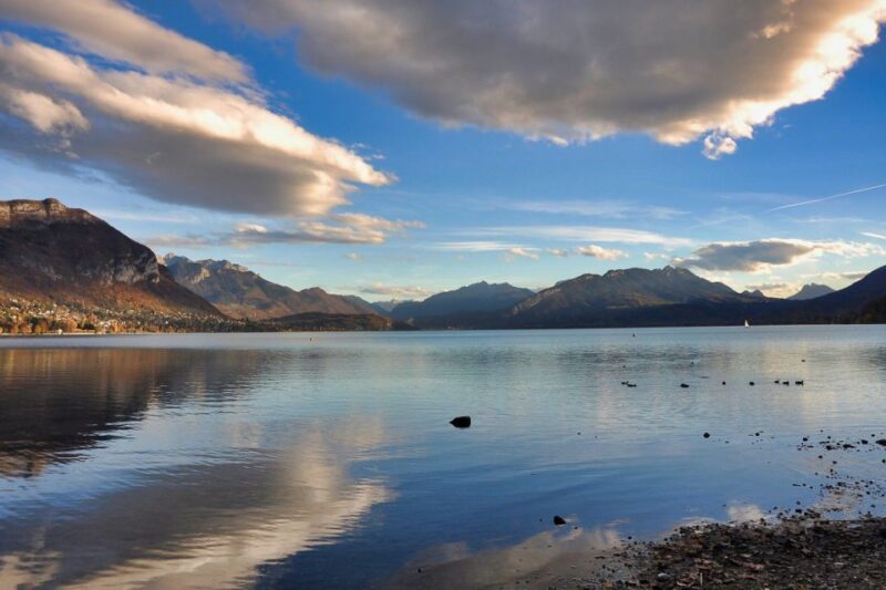 Annecy: Private Guided Tour - Discover Venice of the Alps - Highlights of the Tour