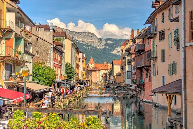 Annecy Scavenger Hunt and Highlights Self-Guided Tour - Price and Value Analysis