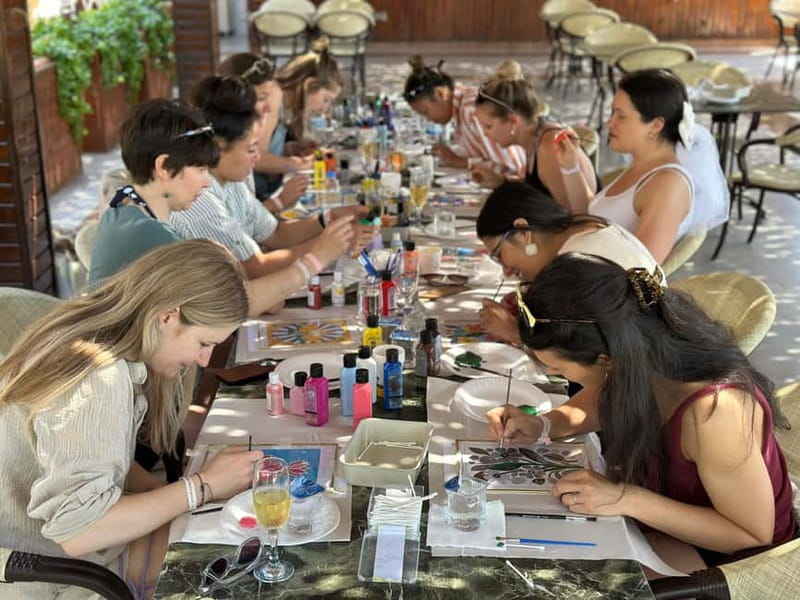 Antalya: Frame Glass Painting Workshop with Turkish Tea - Why This Workshop Offers Good Value