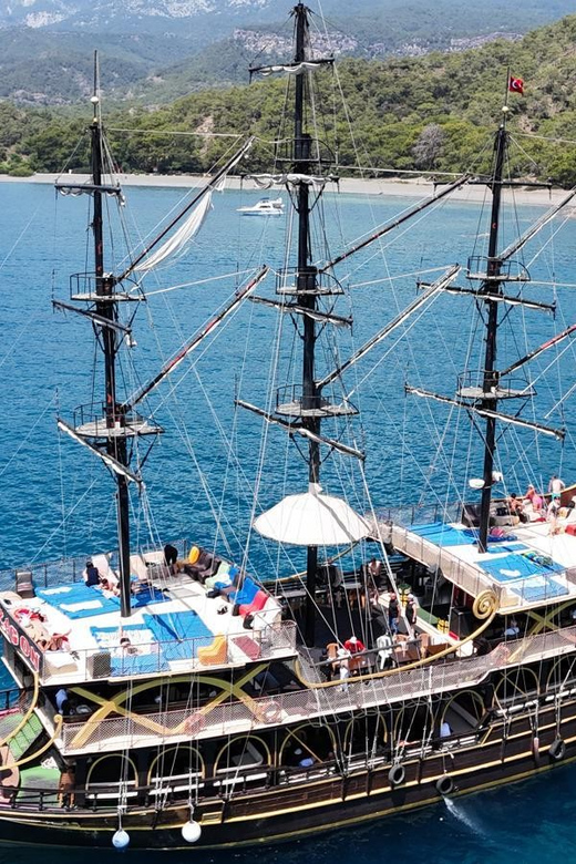 Antalya/Kemer'den: Öle Yemekli Köpük Partili Tekne Turu - Key Points