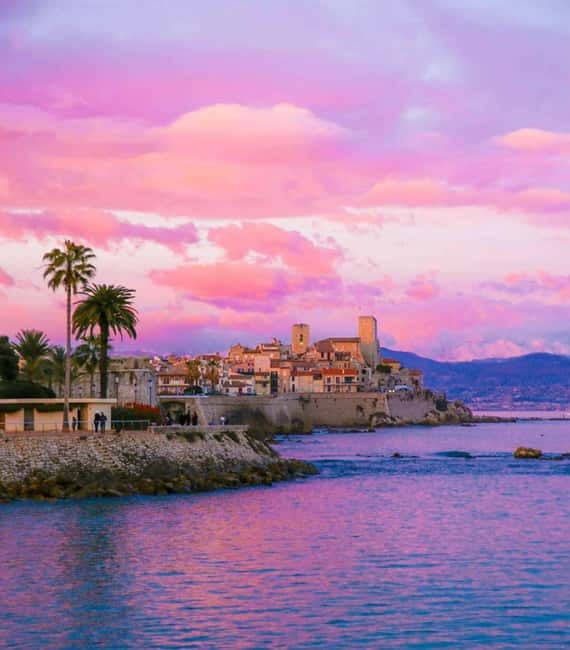 Antibes: Old Town Food Tour with Seaside Picnic - Key Points