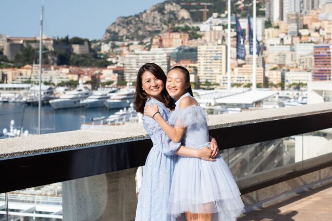 Antibes: Personal Travel & Vacation Photographer - Language Options