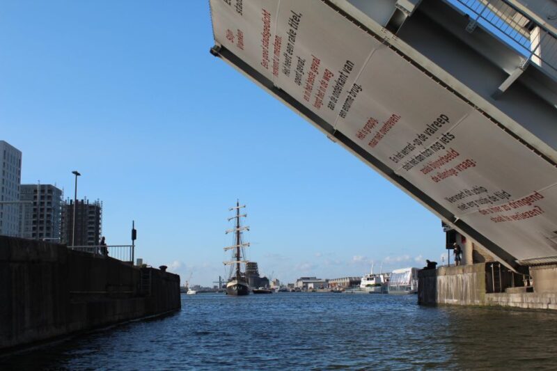 Antwerp: Private Old Harbour Boat Tour Incl. Drinks & Snacks - Highlights of the Tour and Authentic Experiences