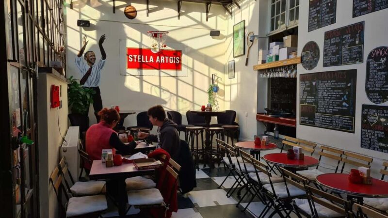 Antwerp: Pub Crawl in the Historical City - Price and Value