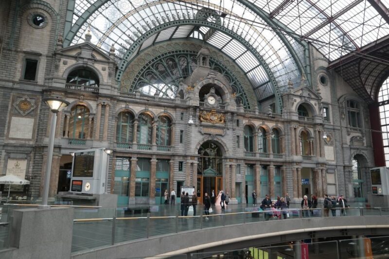 Antwerp: Walking Tour from Steen to Central Station - Key Points