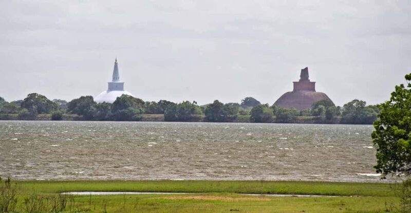 Anuradhapura & Aukana: All Inclusive Tour From Negombo - Cultural Experience