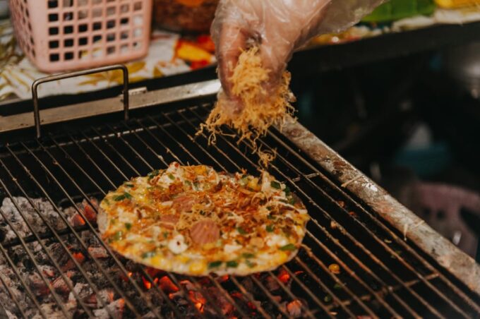 Ao Dai Female Rider: Saigon Motorbike Adventures - Authentic Cuisine and Lively Conversations