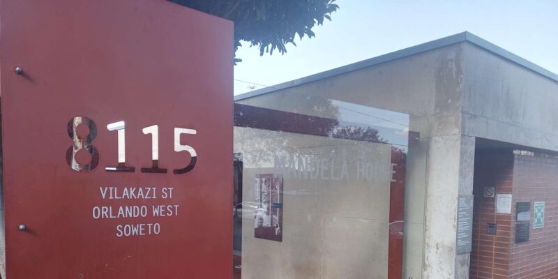 Apartheid Museum and Soweto - Visiting Mandelas Residence