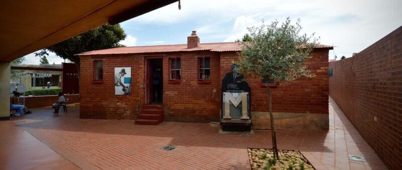 Apartheid Museum & Soweto Tour - Key Points