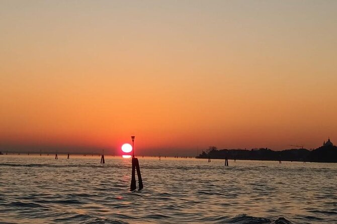 Aperitif at Sunset in the Venice Lagoon on a Private Boat. - Breathtaking Sunsets and Smooth Rides