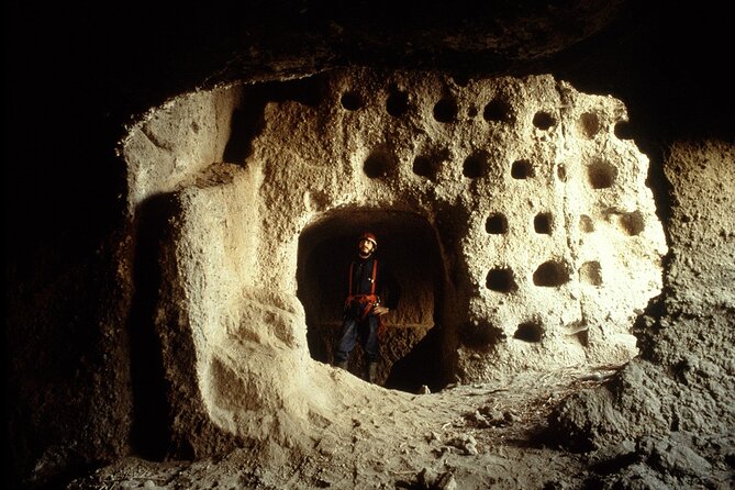 Aperitif in Front of the Duomo and Orvieto Underground Caves Tour - Private Wine Cellar Access