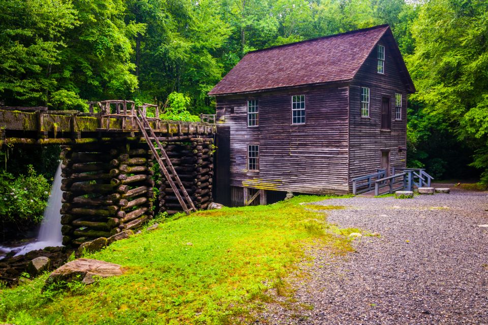 Appalachian Mountain Self-Guided Driving Audio Tour Bundle - Discovering Cades Cove Attractions