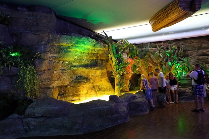 Aquarium & Face2face Wax Museum From Kemer - Experience Highlights