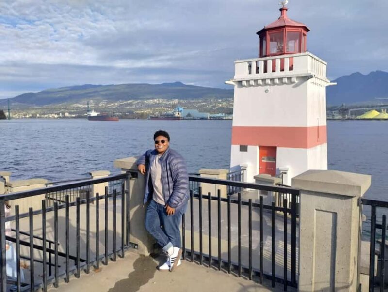 Aquarium & StanleyPark+20 Gem Spots+City/Vip Car+Small Group - FAQ