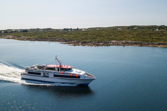 Aran Islands and Cliffs of Moher Day Cruise Sailing From Galway City Docks - Admiring the Cliffs of Moher