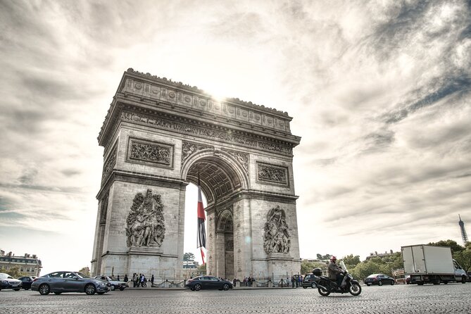Arc De Triomphe Walking Tour: Paris Views and a Taste of Macarons - Panoramic Views From the Top