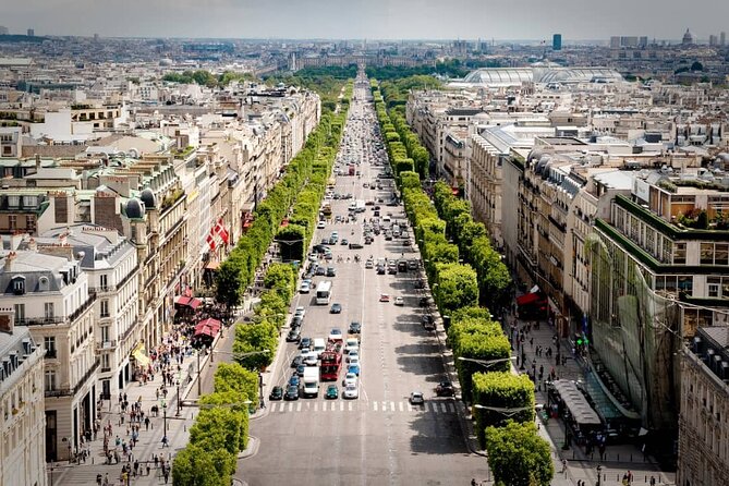 Arc De Triomphe Walking Tour: Paris Views and a Taste of Macarons - Meeting Point and Tour Start
