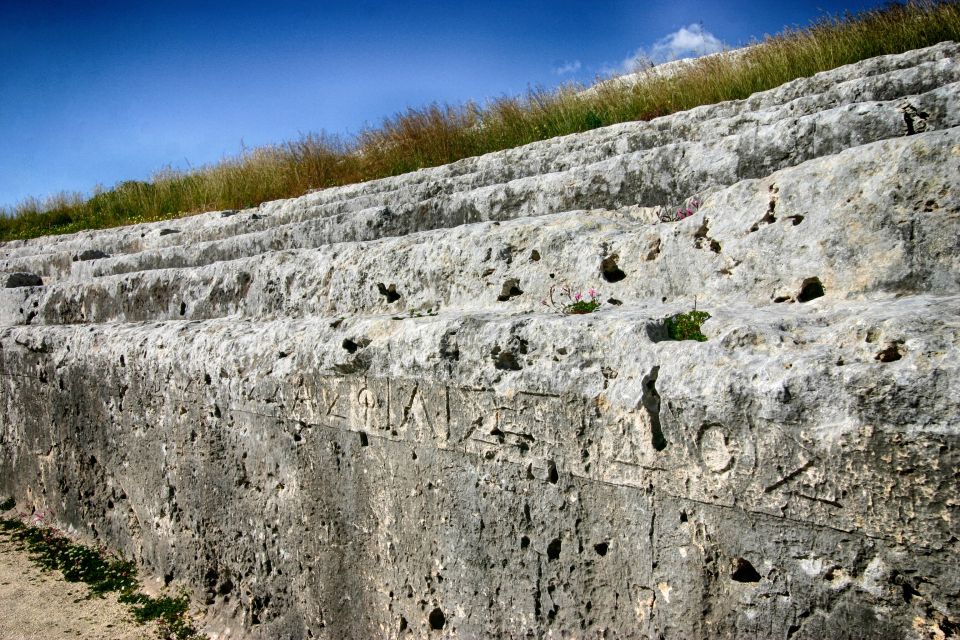 Archaeological Syracuse: Neapolis Park Private Tour - Altar of Hiero II and Roman Amphitheater