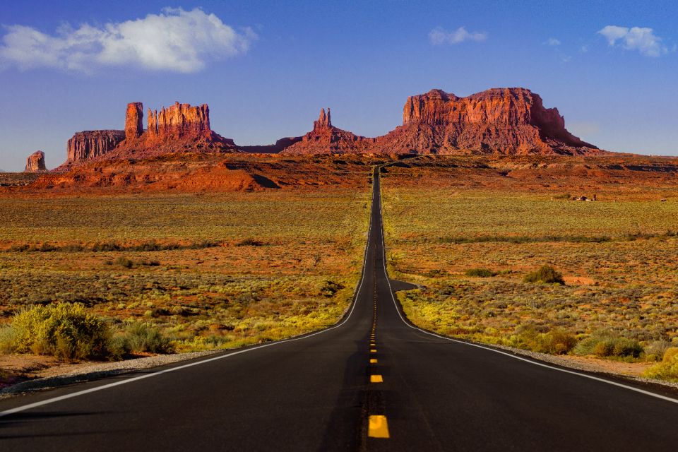 Arches, Canyonlands, Bryce & Zion Driving Tour - Trekking Zion National Park