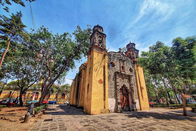 ARCHITECTURAL TOUR in Coyoacán - small groups - Exploring Coyoacán’s Architectural Charm: A Practical Review of the Small-Group Tour
