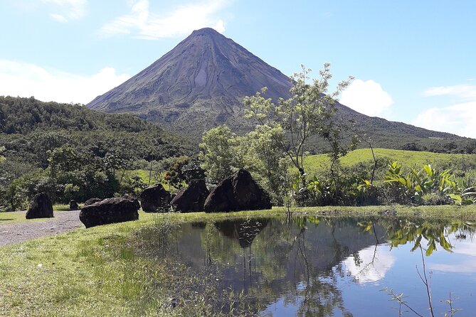 Arenal Volcano And La Fortuna Waterfall Tour - Meeting and Pickup Details