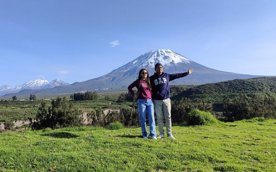 Arequipa: Full Day in Colca Canyon With Breakfast and Lunch - Itinerary Highlights
