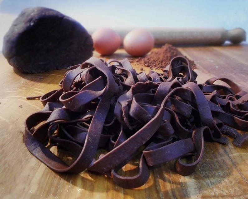 Arezzo: Colorful Tagliatelle and Ravioli Home Cooking Class - Key Points