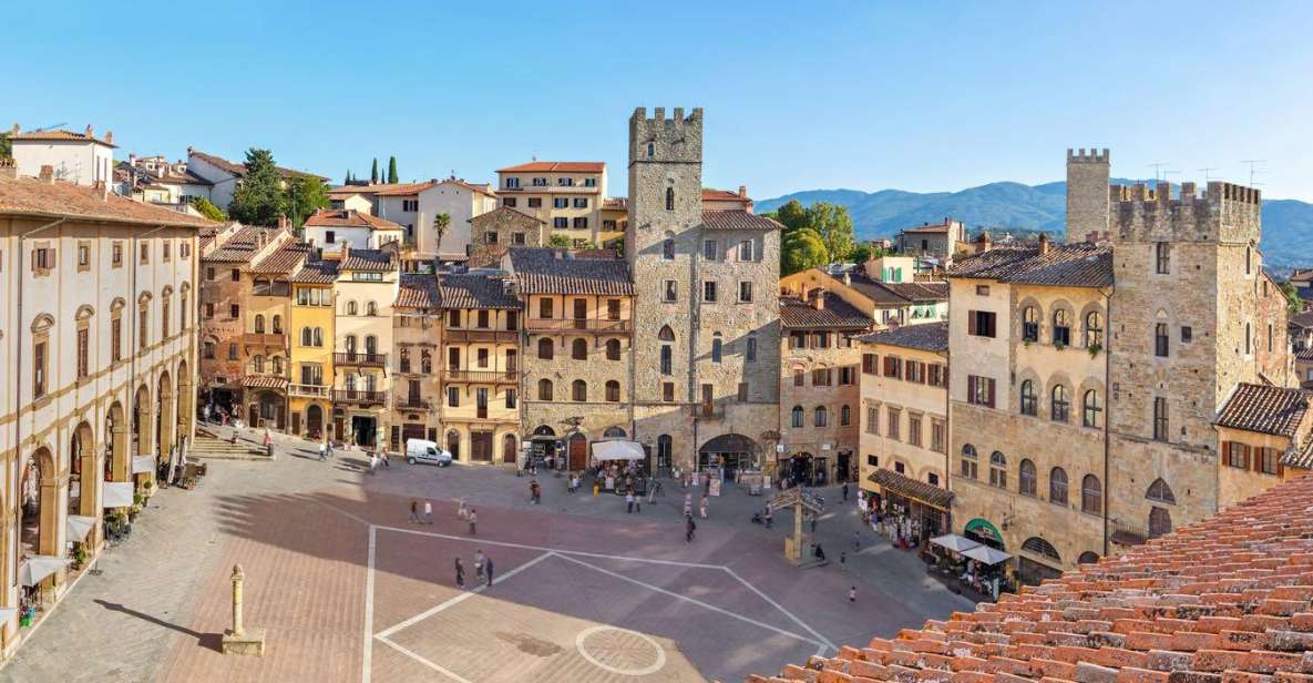 Arezzo: Guided Walking Tour With Basilica of San Francesco - Piazza Grande