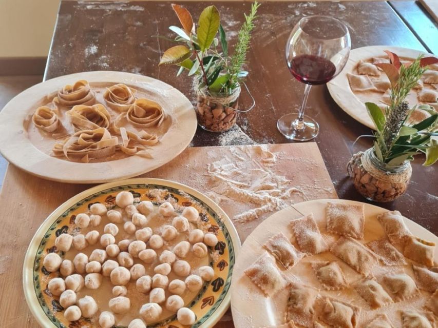 Arezzo: Pasta and Tiramisu Cooking Class at an Organic Tuscan Farm - Key Points