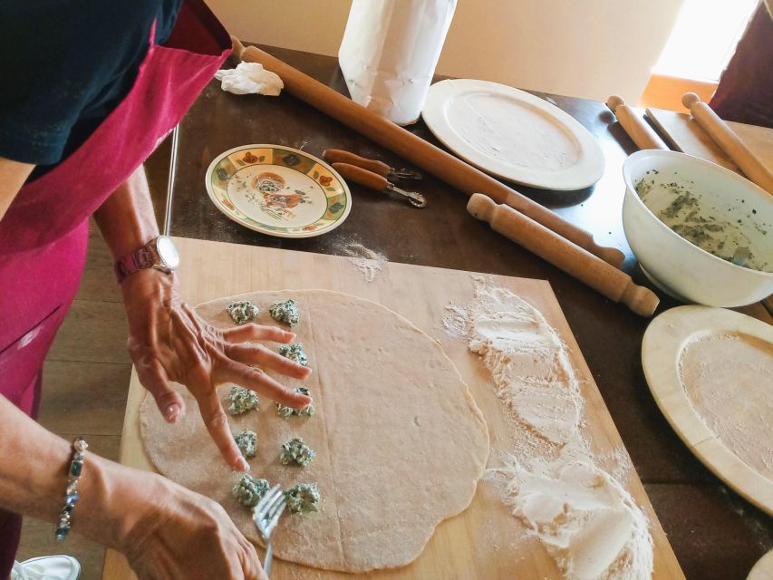 Arezzo: Pasta and Tiramisu Cooking Class at an Organic Tuscan Farm - Location and Directions