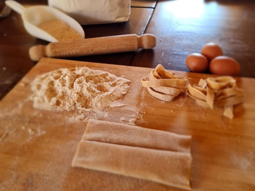 Arezzo: Pasta and Tiramisu Cooking Class at an Organic Tuscan Farm - Accessibility and Group Options