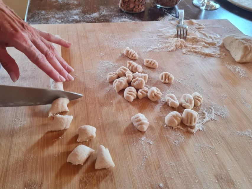 Arezzo: Pasta and Tiramisu Cooking Class at an Organic Tuscan Farm - Booking and Cancellation