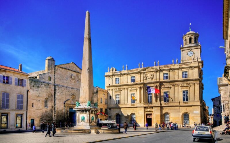 Arles: Discovery From Ancient to Current - Exploring Arles Captivating Streets