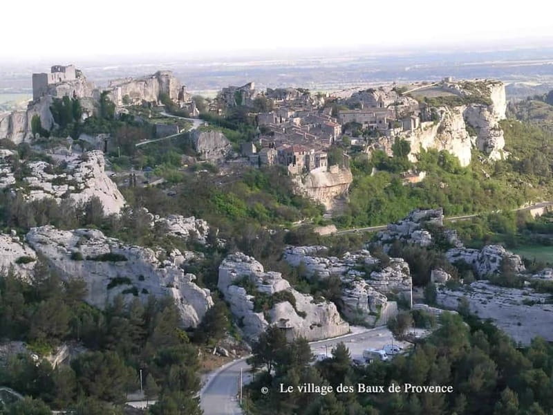 Arles, Saint-Rémy & Les Baux De Provence -7 hours - Key Points
