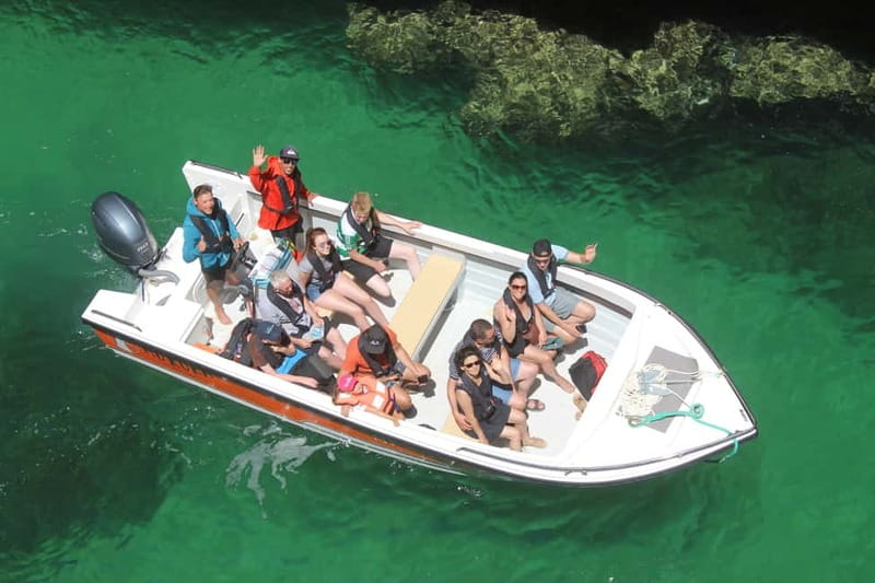 Armação de Pêra: Benagil and 10 Best Caves Guided Boat Tour - FAQ