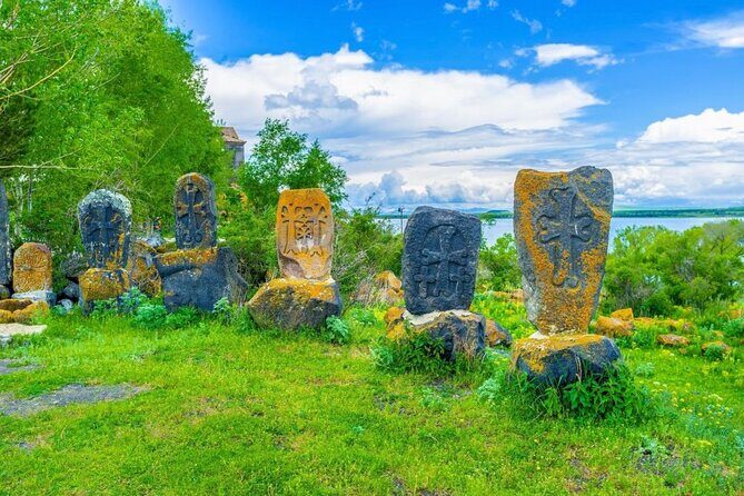 Armenia Sightseeing Tour with Cheese and Wine Tasting Experience - Authenticity and Review Highlights