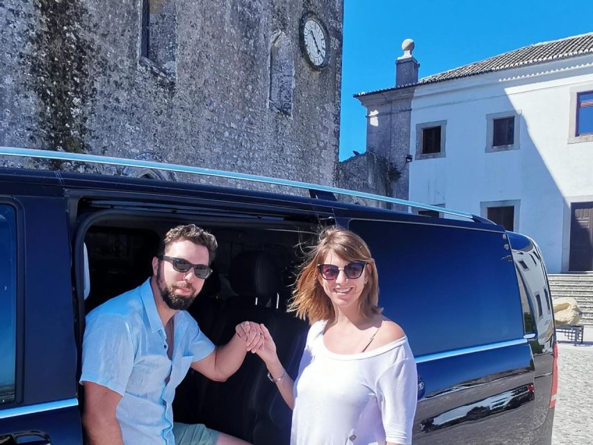 Arrábida Natural Park, Palmela Castle, Tiles and Wine Tour - Livramento Market Exploration