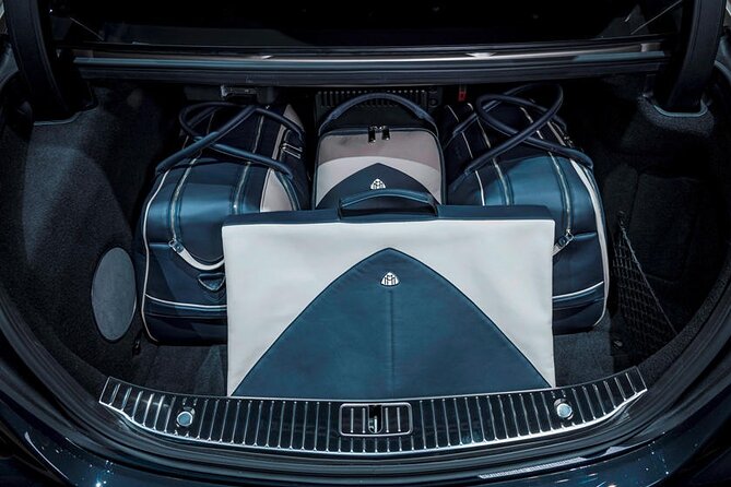 Arrival by Luxury Car From Stansted Airport STN to Central London - Pickup and Drop-off Logistics