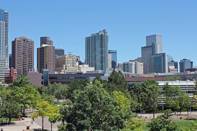 Arrival Private Transfer: Denver Airport DEN to Denver in Luxury SUV - Benefits of Choosing a Luxury SUV Transfer