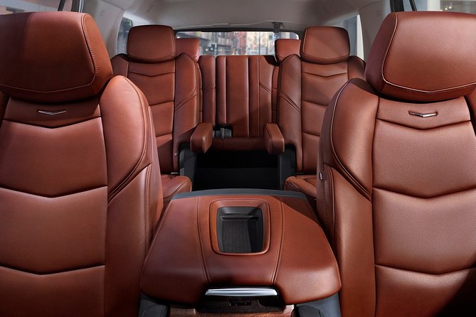 Arrival Private Transfer: Vancouver Airport YVR to Vancouver in Luxury SUV - Pickup and Drop-off Information
