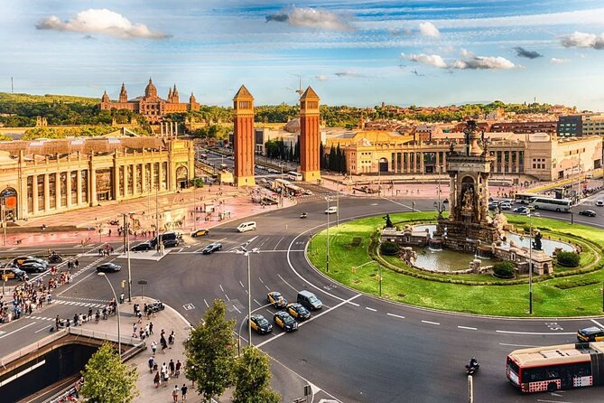 Arrival Transfer From Barcelona Airport BCN to Barcelona in Private Car/Van - Booking Process and Options