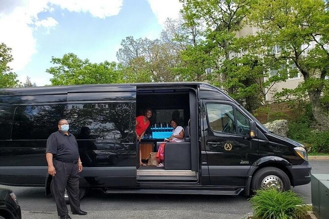 Arrival Transfer From Richmond Airport up to 14 People - Availability and Booking Information