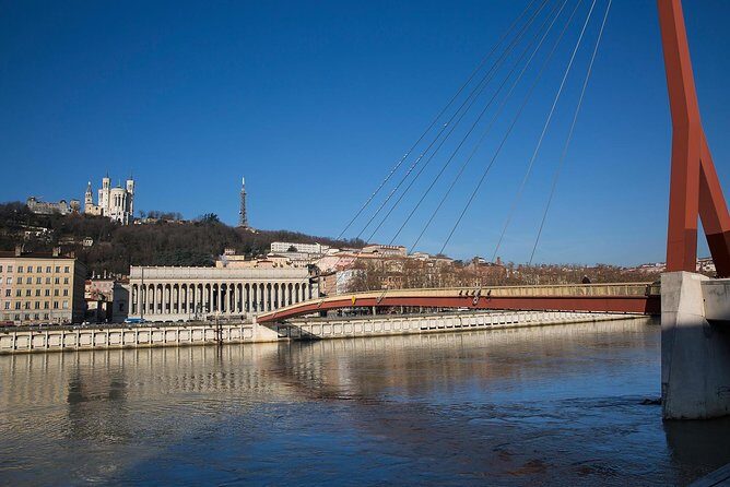 Arrival Transfer: Lyon Airport LYS to Lyon City in Luxury Van - FAQ