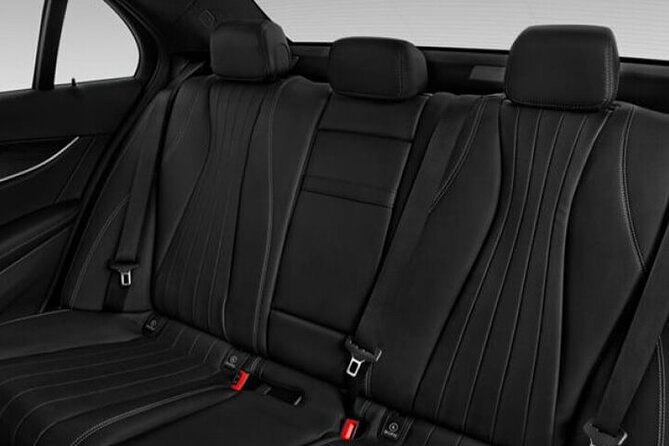 Arrival Transfer Madrid Airport MAD to Avila City by Sedan - Transfer Process