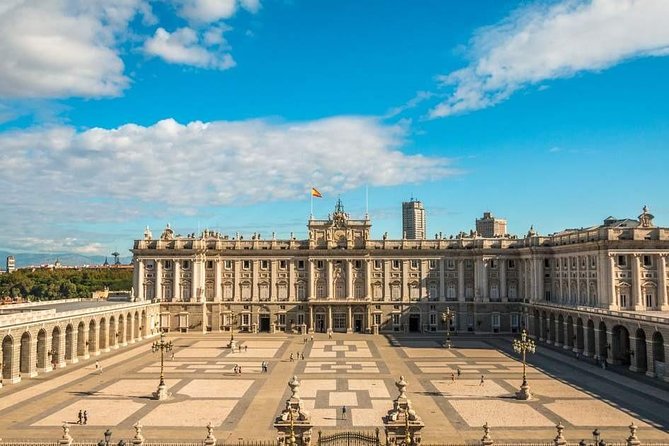 Arrival Transfer: Madrid Airport MAD to Madrid in Business Car - Cancellation Policy for Your Peace of Mind
