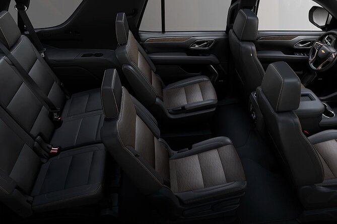 Arrival Transfer St. Louis Airport STL to St. Louis by Car or SUV - Included Services and Fees