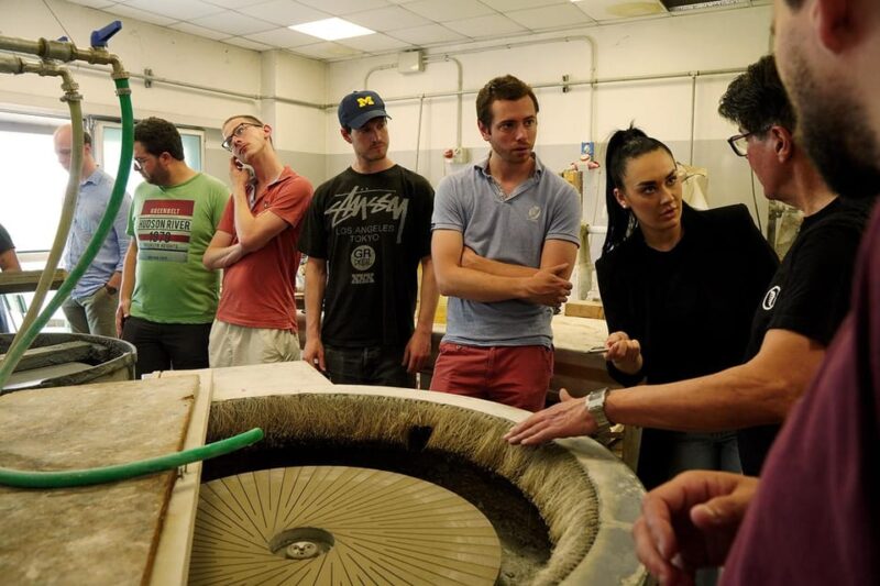 Arte Di Murano: Glass Factory Tour - Accessibility and Location