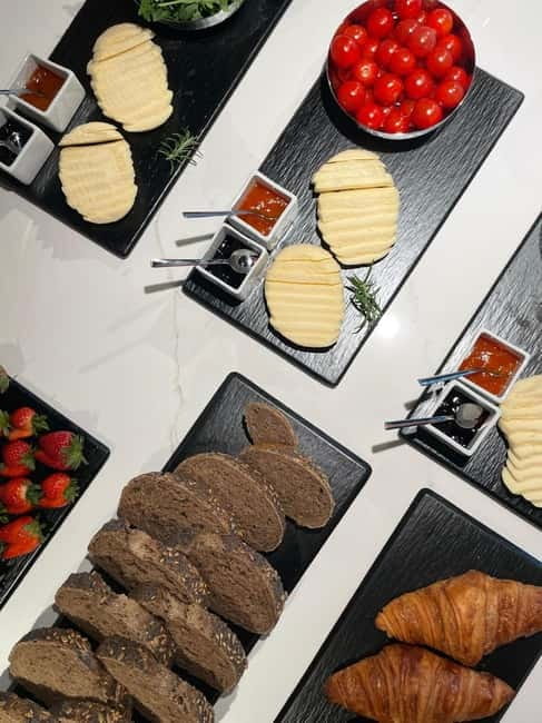 Art&Yoga + Cheese&Wine - Art & Emotional Expression