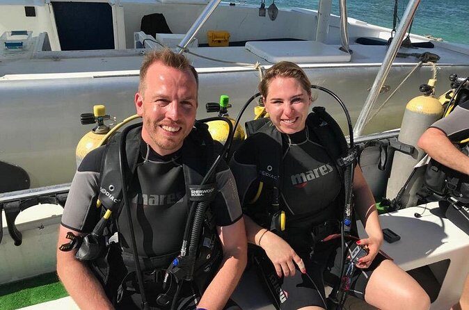 Aruba 2-Tank Dive Excursion for Certified Divers - What Makes This Tour Stand Out?
