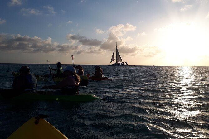 Aruba Night Glass Kayak Tour - Post-Tour Refreshments and Group Size